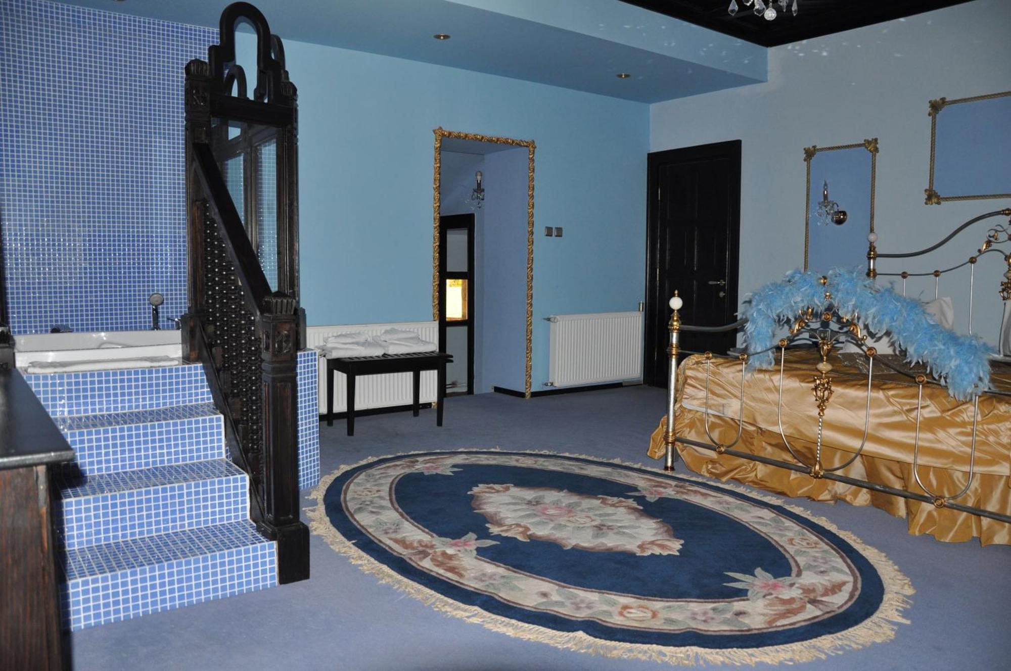 Casa Cu Farfurii 3* Sinaia