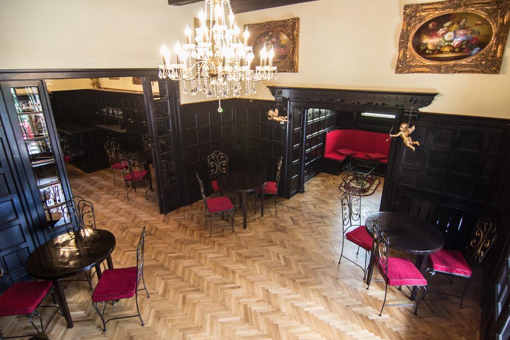 Pensiune Casa Cu Farfurii Sinaia