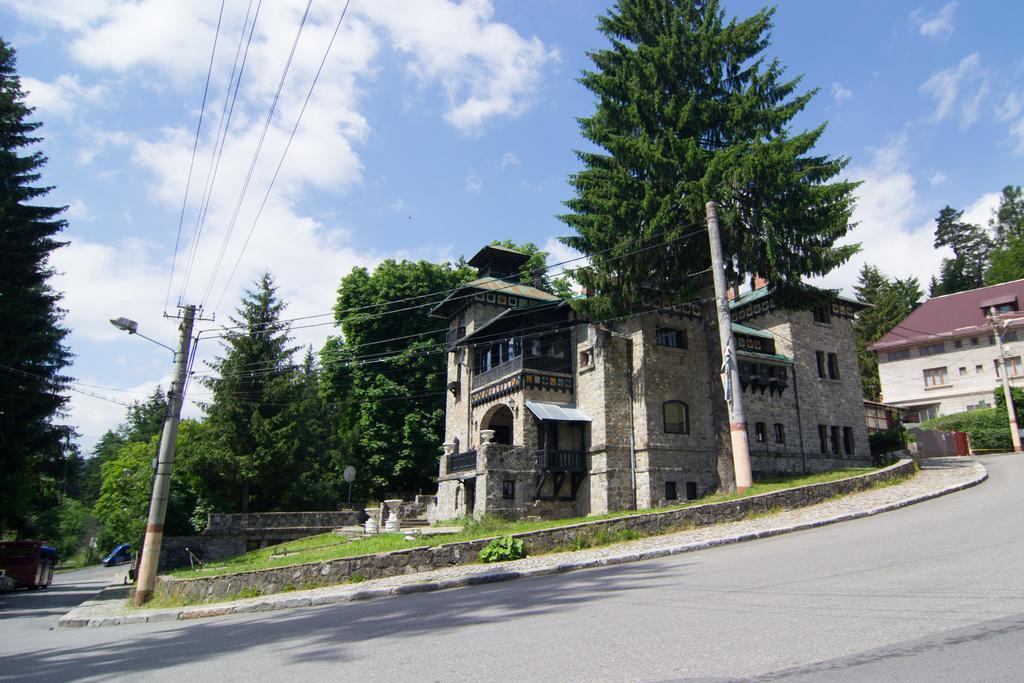 Pensiune Casa Cu Farfurii Sinaia